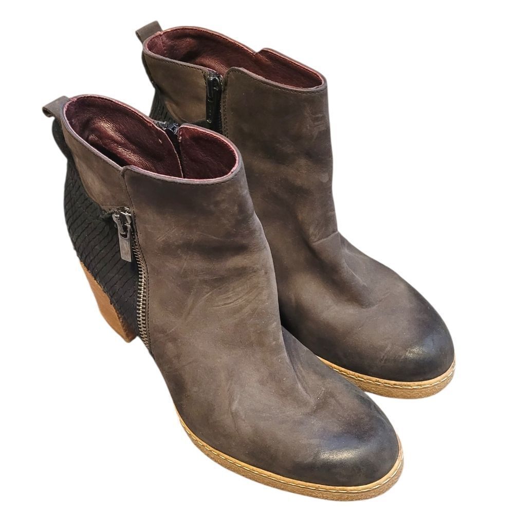 Sundance Brown Leather Heeled Boots Women's Size 40/ US 9